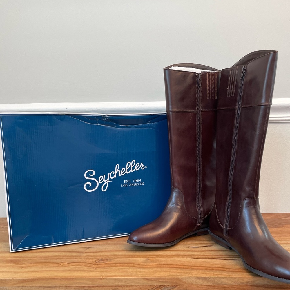 Never worn, brand new Seychelles Boots